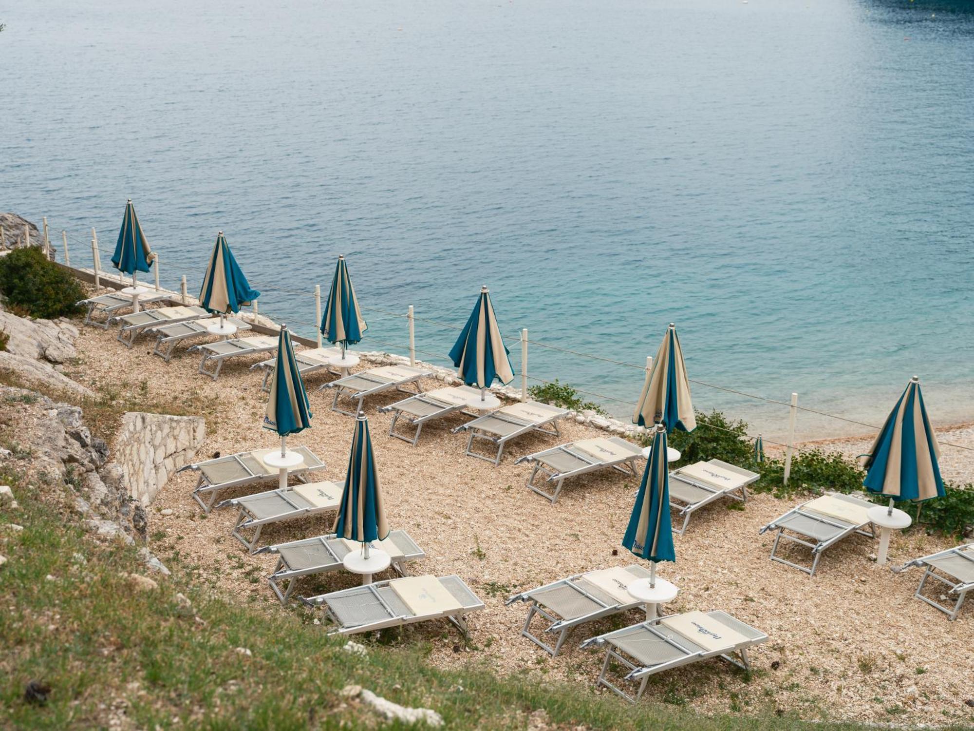 La Finestra Sul Mare - Antonella Apartment Vieste Bagian luar foto
