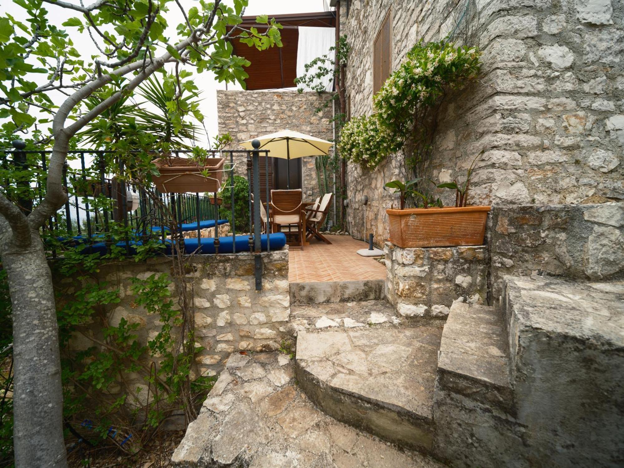 La Finestra Sul Mare - Antonella Apartment Vieste Bagian luar foto